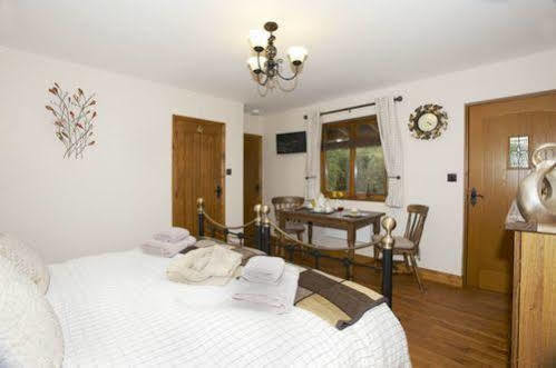 Firs Cottage Bed & Breakfast Leominster Exterior foto